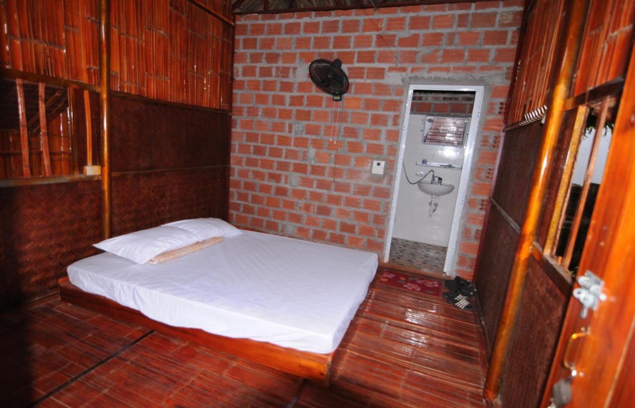 Cuc Phuong Hao Tham Homestay Hotel Nho Quan Exterior photo